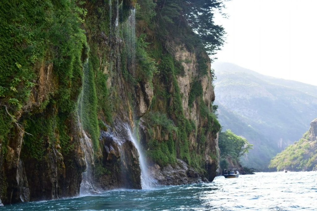 Водопады Сулакского каньона